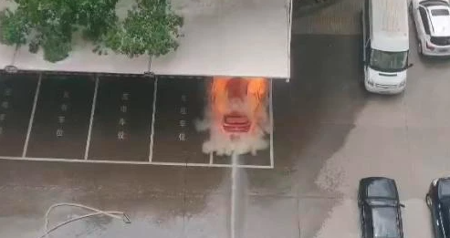 新能源汽車滅火裝置